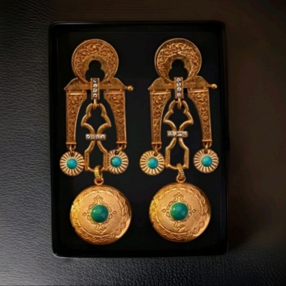 Vintage Estate Moraccan Palace Crystal Locket Gold Chandelier Earrings - Picture 15 of 15